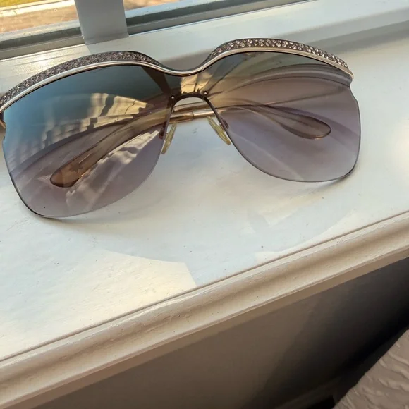 Jimmy Choo Jezebel sunglasses with rose gold crystal embellishment - Picture 4 of 6